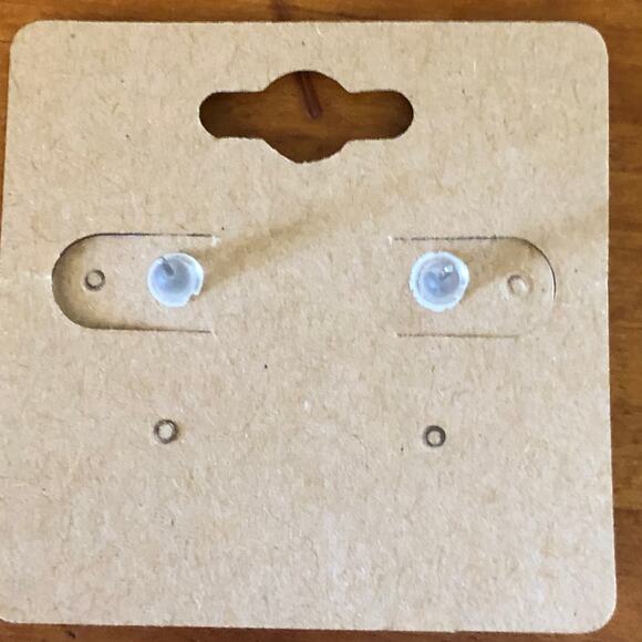 Green Christmas Tree Stud Earrings - Hand Painted Wood, Hypoallergenic - Picture 4 of 4